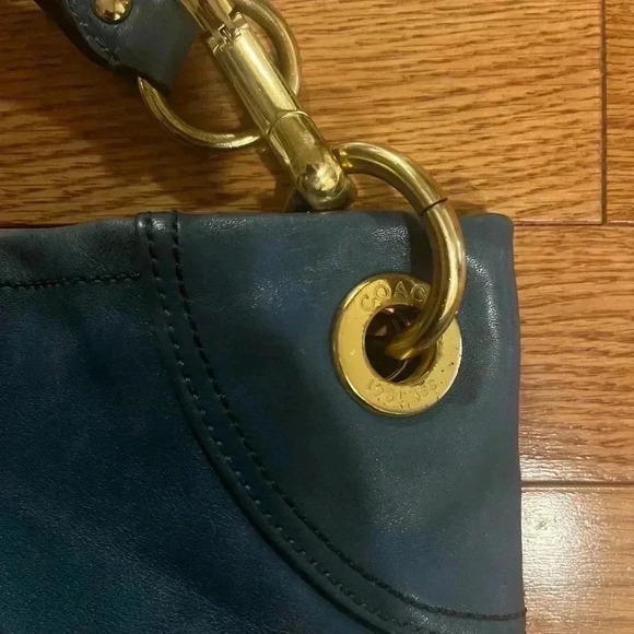 Coach Lindsay Hampton Teal Blue Hobo Bag with Golden Tone Hardware - Picture 7 of 12